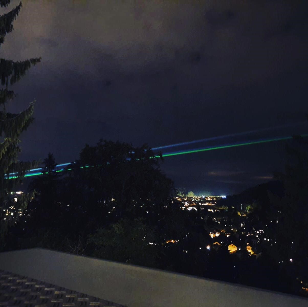 Lasershow am Himmel von Freiburg - Forschung live: 70 Jahre Fraunhofer